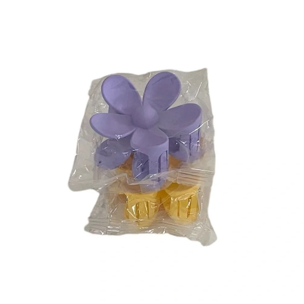 Large Flower Hair Accessories Claw Hair Clips Set of 2 Yellow & Purple NWOT - Picture 2 of 12